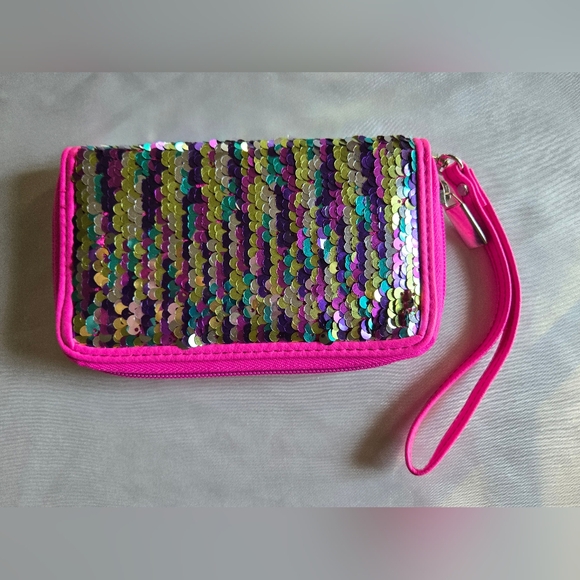 Claire's Multicolor Sequin Wristlet - Picture 2 of 8